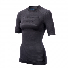 Moisture-wicking and breathable women's seamless compression energy t-shirt from China Activewear Factory.